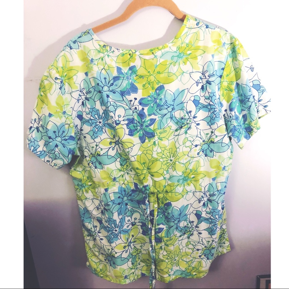 Springtime scrub top - Picture 2 of 2
